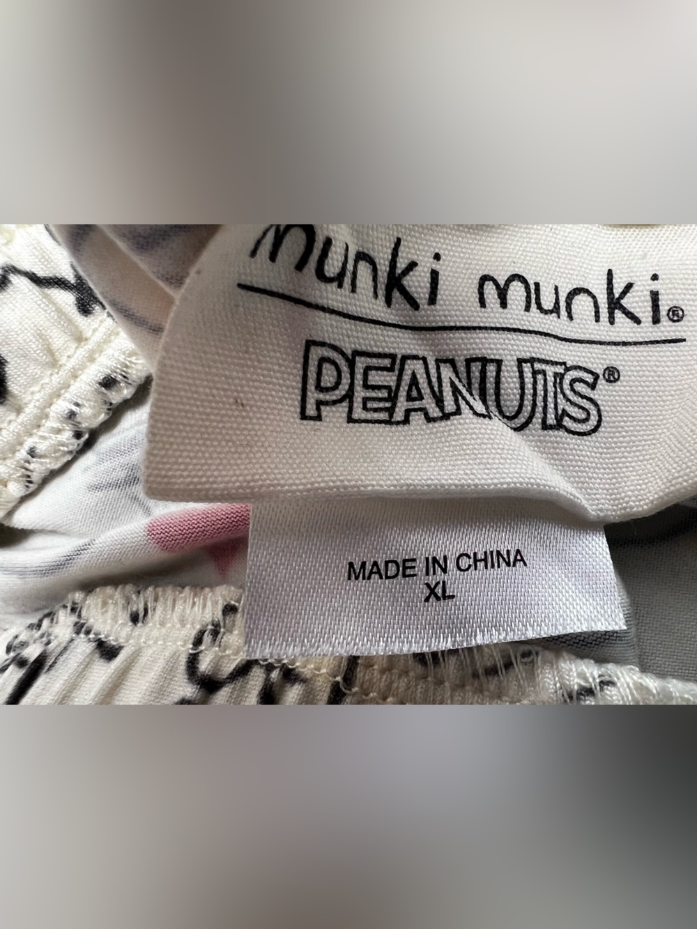 MUNKI MUNKI SNOOPY PEANUTS w/HEARTS CREAM 2PC P J SET. SIZE XL. LIKE NEW - Picture 13 of 15